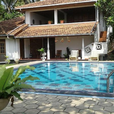 Villa Sea Sprays Hikkaduwa Esterno foto
