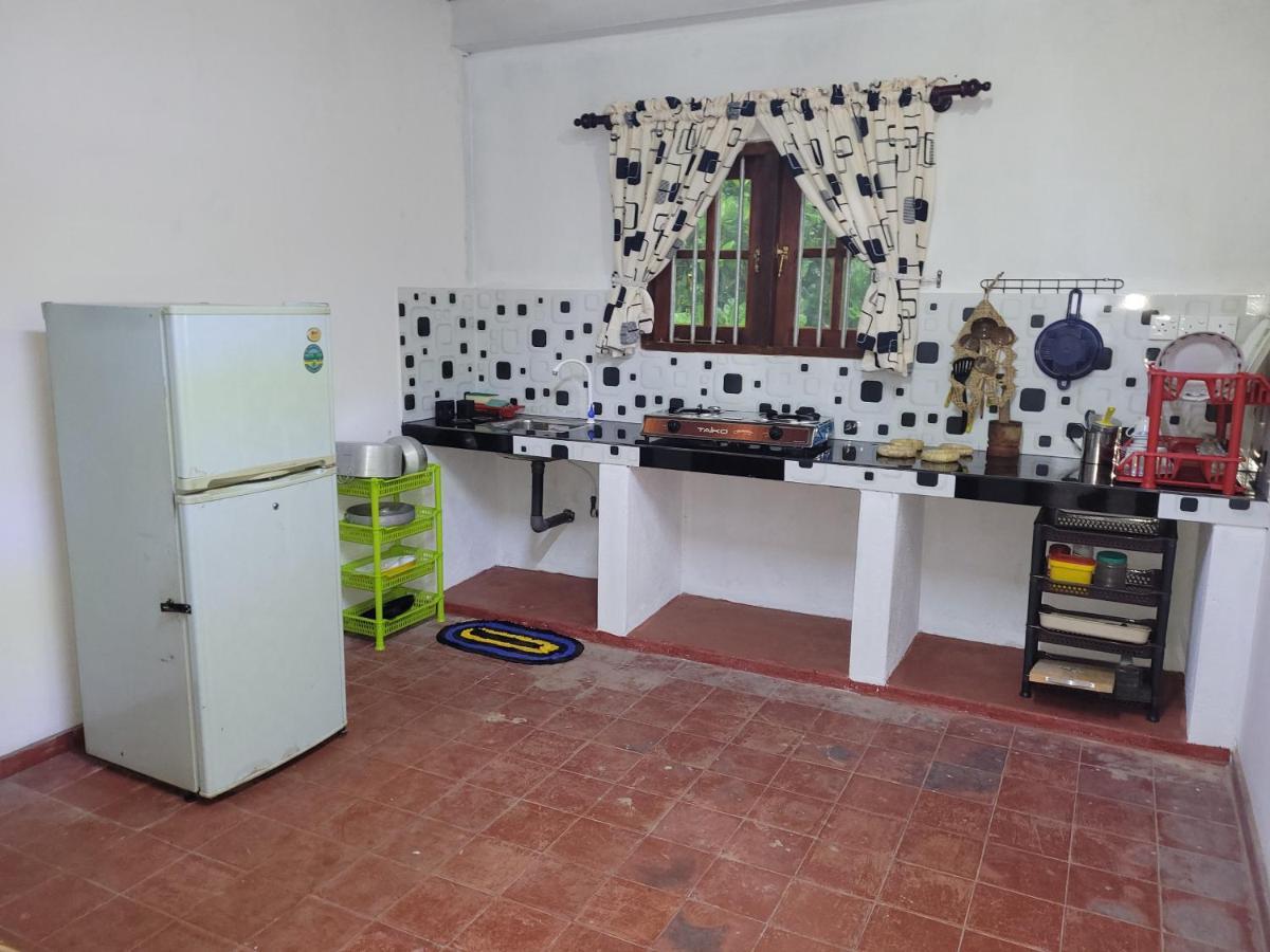 Villa Sea Sprays Hikkaduwa Esterno foto