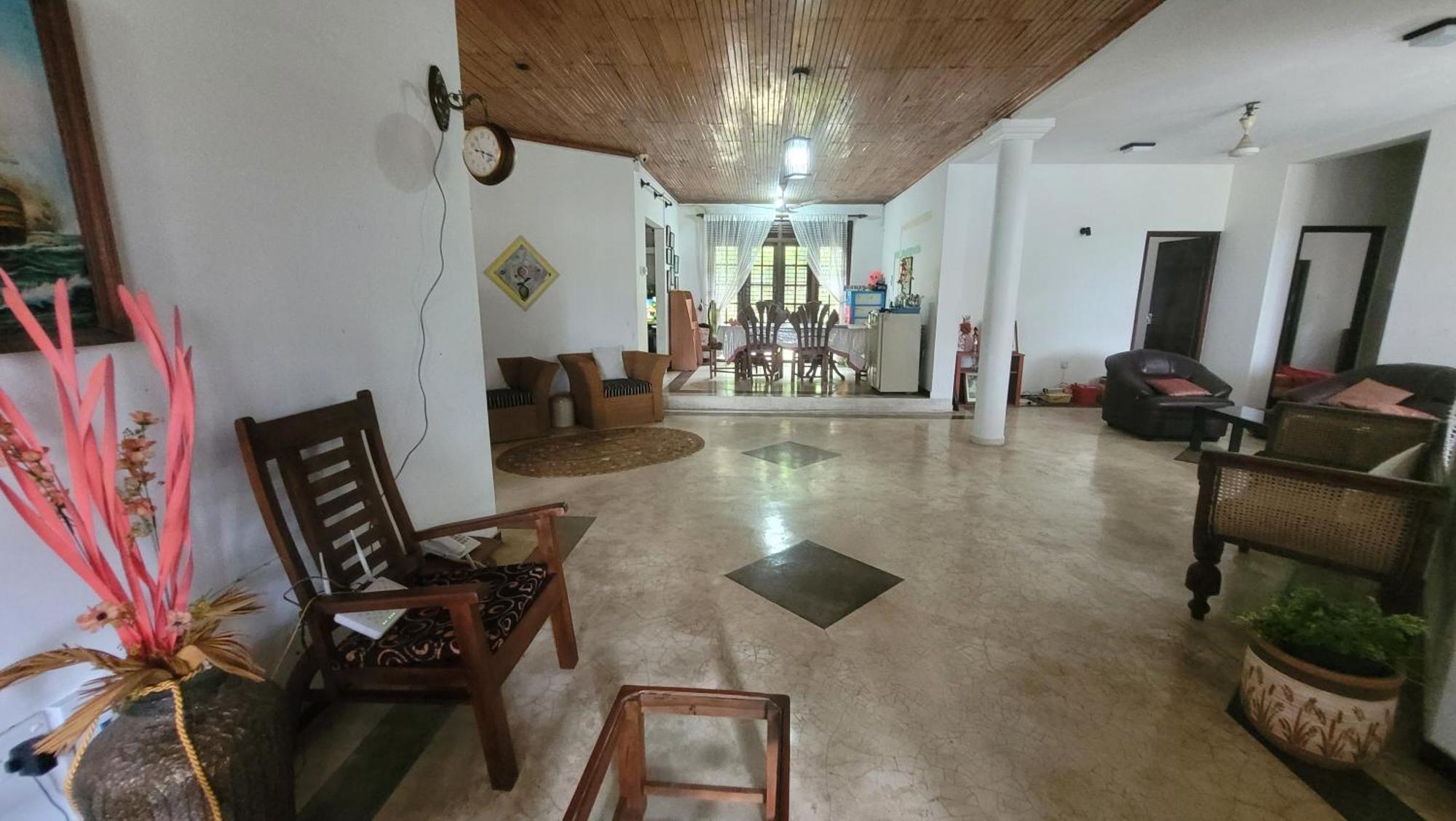 Villa Sea Sprays Hikkaduwa Esterno foto
