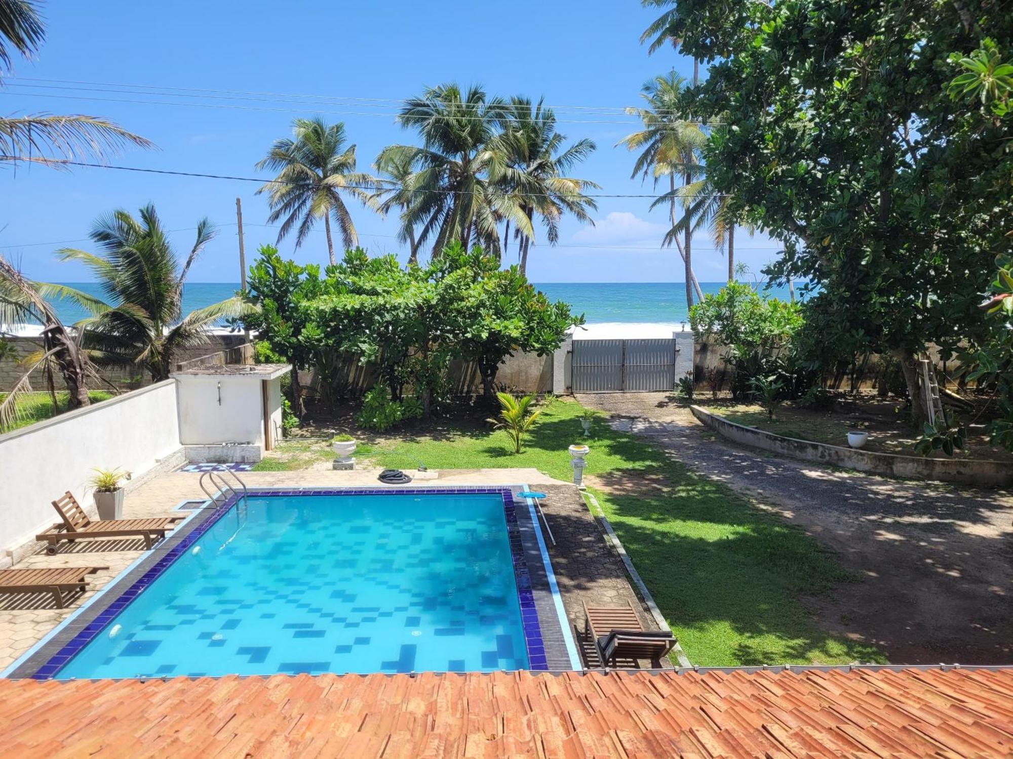 Villa Sea Sprays Hikkaduwa Esterno foto
