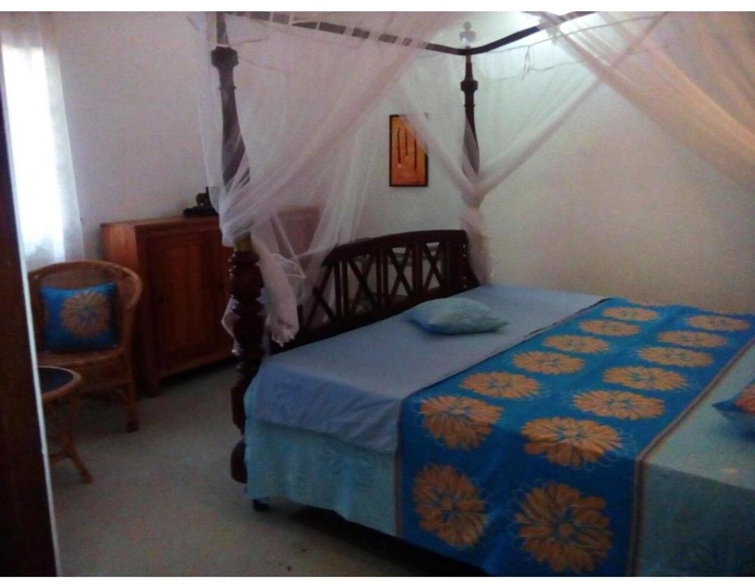 Villa Sea Sprays Hikkaduwa Esterno foto